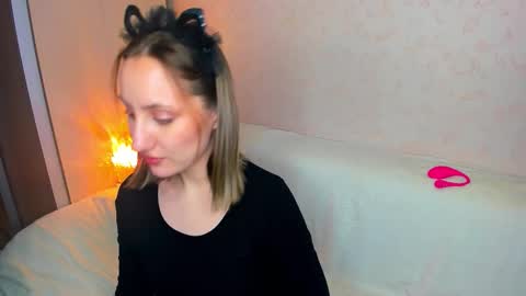 Snapshot of melodyoflovee chatting on 4, 2, 2026 Kaylie online show from 4, 2, 2026