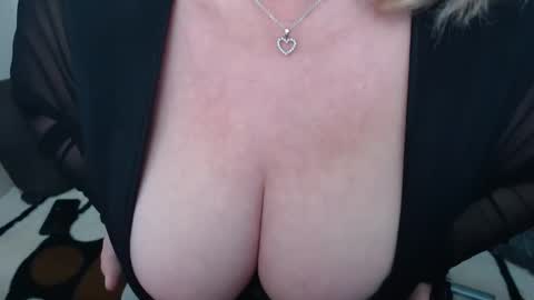 melyssamilfxxx online show from 18, 2, 2026