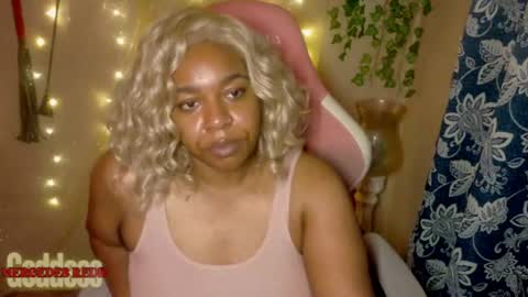 Snapshot of mercedesredd chatting on 5, 7, 2026 Mercedes Redd online show from 5, 7, 2026