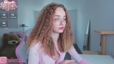 Snapshot of merryl_clark chatting on 28, 6, 2026 Sara online show from 28, 6, 2026