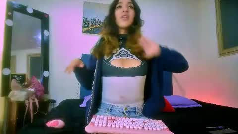 Snapshot of mew_alix chatting on 18, 6, 2026 mew_alix online show from 18, 6, 2026