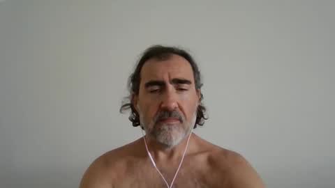 Snapshot of mfbardo1 chatting on 29, 5, 2026 DaddyBear4U online show from 29, 5, 2026
