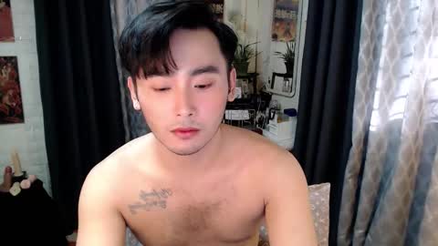 Snapshot of mhikael chatting on 16, 9, 2025 Mhikael online show from 16, 9, 2025