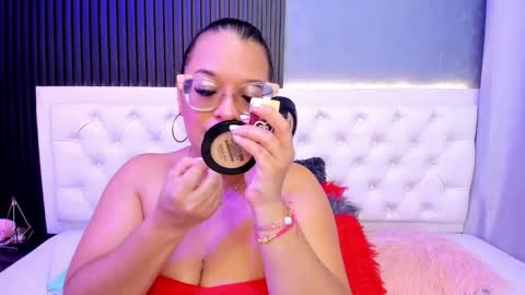 Snapshot of mhonikbelucci chatting on 16, 1, 2026 MHONIK BELUCI online show from 16, 1, 2026