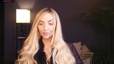 Snapshot of mi1a_ chatting on 2, 3, 2026 mi1a_ online show from 2, 3, 2026