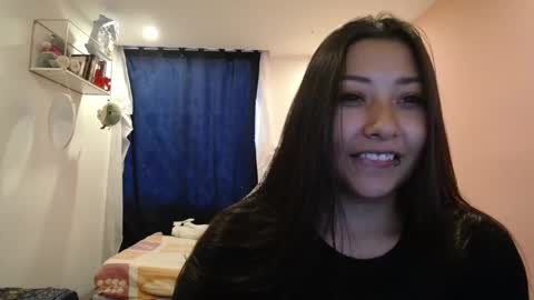 Mia zoe online show from 6, 12, 2024