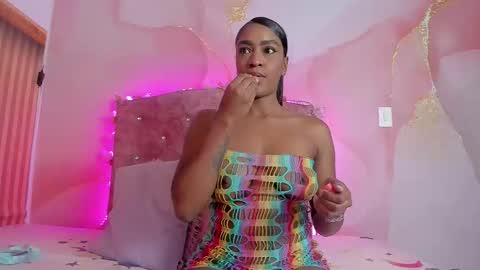 Snapshot of mia__robinson__ chatting on 11, 11, 2025 Mia online show from 11, 11, 2025