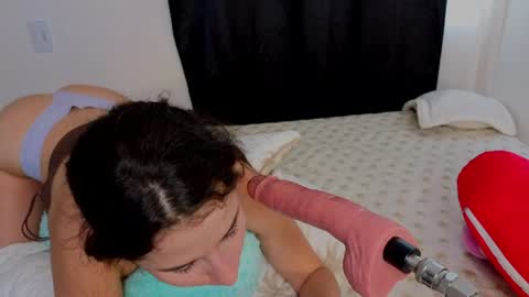 Mia adams  online show from 10, 4, 2026