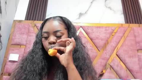 Mia online show from 6, 4, 2026