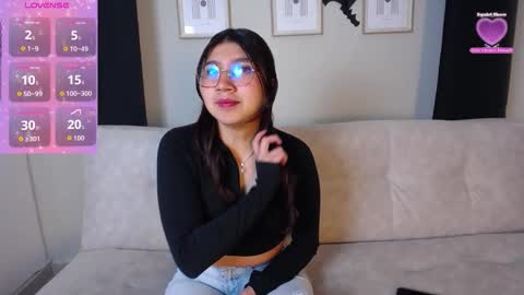 Mia  online show from 29, 10, 2025