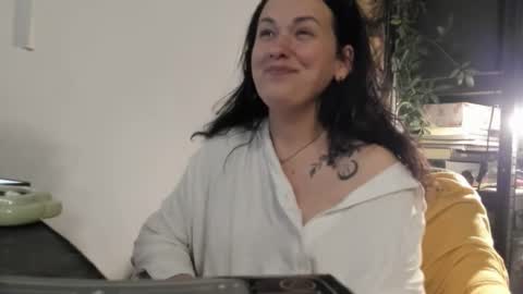 Snapshot of mia_clancy chatting on 27, 11, 2025 MIA online show from 27, 11, 2025