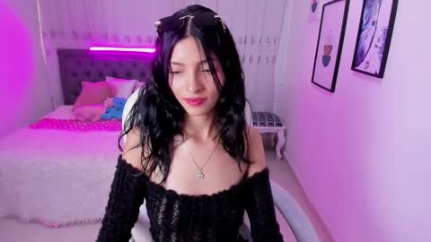 Snapshot of mia_clay1 chatting on 11, 11, 2025 Mia online show from 11, 11, 2025