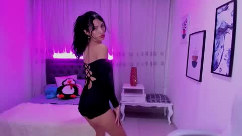 Snapshot of mia_clay1 chatting on 27, 11, 2025 Mia online show from 27, 11, 2025