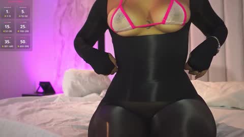 Snapshot of mia_coliin chatting on 3, 3, 2026 Anna online show from 3, 3, 2026