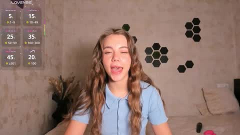 Snapshot of mia_com chatting on 2, 10, 2025 Mia next stream Thursday 1400 UTC1 Friday 1400 UTC1 online show from 2, 10, 2025