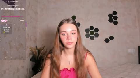 Snapshot of mia_com chatting on 9, 10, 2025 Mia next stream Thursday 1400 UTC1 Friday 1400 UTC1 online show from 9, 10, 2025