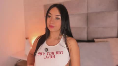 Mia crawford online show from 26, 3, 2026