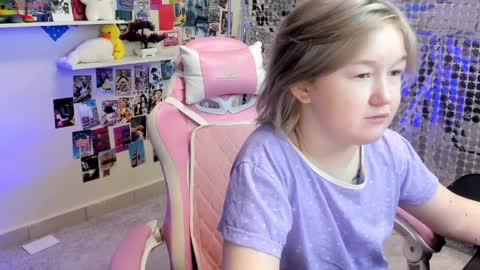 Mia online show from 3, 4, 2026