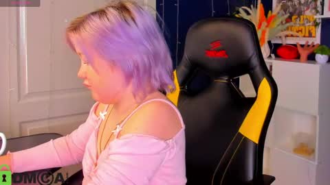 Mia online show from 19, 5, 2026