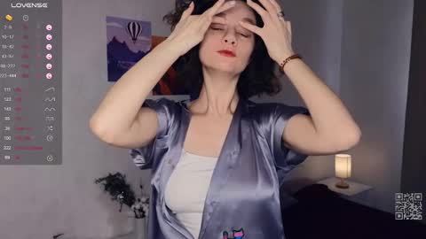 Mia  online show from 9, 3, 2025