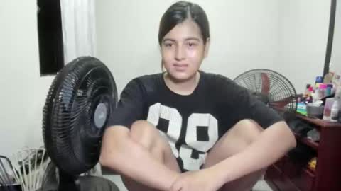 Snapshot of mia_goth766259 chatting on 28, 11, 2025 izzy online show from 28, 11, 2025