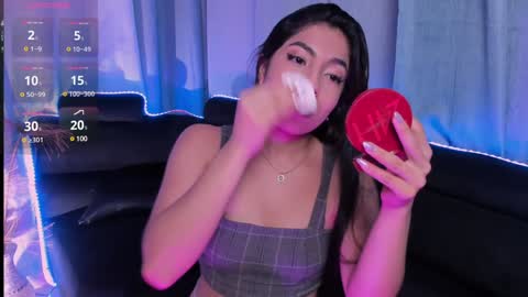 Mia online show from 5, 1, 2025