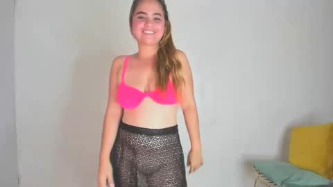 Snapshot of mia_hansper chatting on 22, 1, 2025 Mia online show from 22, 1, 2025