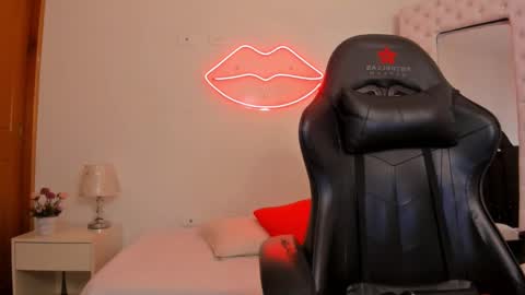    online show from 4, 3, 2025