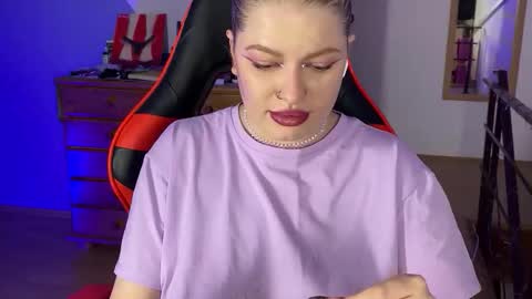 Snapshot of mia_kamp chatting on 13, 10, 2025 Mia online show from 13, 10, 2025