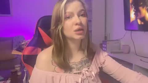 Snapshot of mia_kamp chatting on 14, 2, 2026 Mia online show from 14, 2, 2026