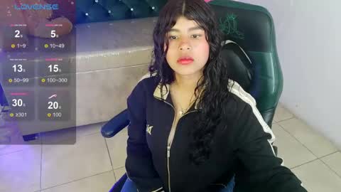 mia_kittie_m online show from 8, 5, 2026