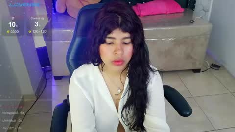 mia_kittie_m online show from 16, 5, 2026