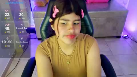 mia_kittie_m online show from 27, 5, 2026