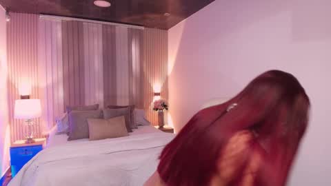 Mia Lane online show from 5, 3, 2026