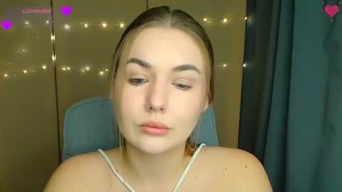 mia_lemm online show from 27, 11, 2025
