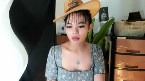 Snapshot of mia_lover9 chatting on 19, 7, 2026 M I A online show from 19, 7, 2026