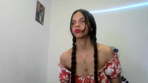 mia lucy 21 online show from 10, 10, 2025