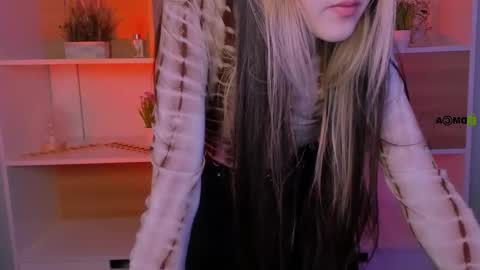 mia_moah online show from 14, 10, 2025