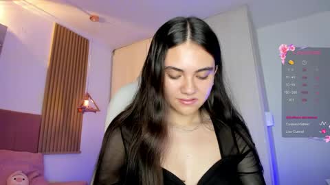 Snapshot of mia_nevaeh chatting on 7, 5, 2026 Mia Nevaeh - follow me online show from 7, 5, 2026
