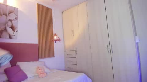 Snapshot of mia_nevaeh chatting on 2, 6, 2026 Mia Nevaeh - follow me online show from 2, 6, 2026