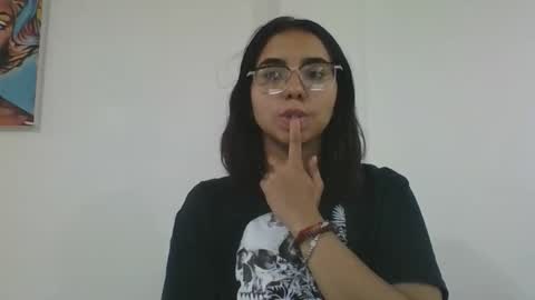 Snapshot of mia_peyton chatting on 14, 5, 2026 Mia online show from 14, 5, 2026