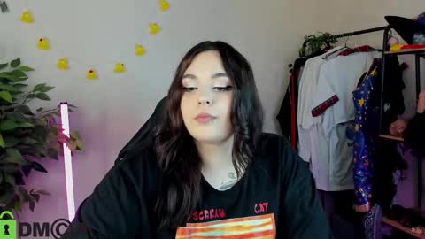 Snapshot of mia_r0ss chatting on 4, 2, 2026 Mia online show from 4, 2, 2026