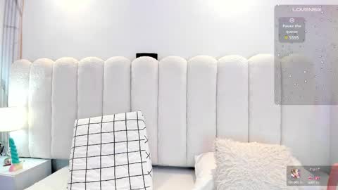 Snapshot of mia_rom chatting on 18, 2, 2025 Mia online show from 18, 2, 2025