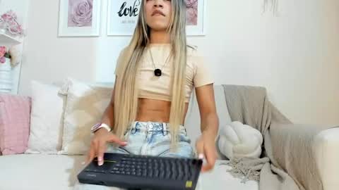Snapshot of mia_rosse8 chatting on 21, 5, 2026 mia_rosse8 online show from 21, 5, 2026