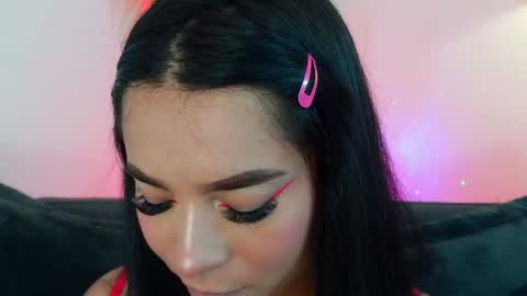 Mia online show from 9, 4, 2026