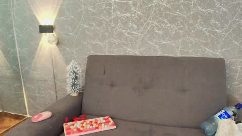 Mia Roux online show from 30, 12, 2024