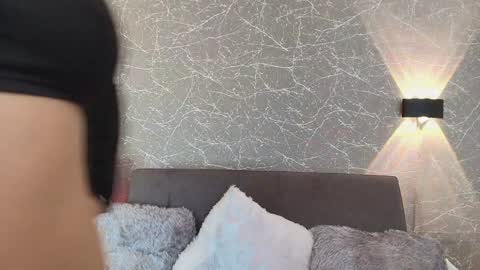 Mia Roux online show from 19, 1, 2025