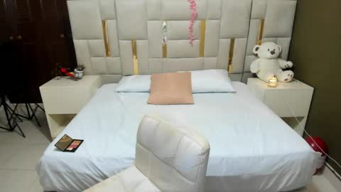 MIA HOT online show from 29, 5, 2026