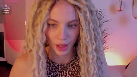 Mia online show from 29, 10, 2025