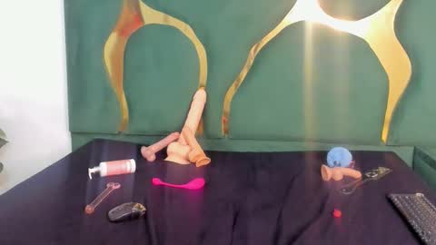 Snapshot of mia_skandark chatting on 5, 6, 2026 mia_skandark online show from 5, 6, 2026